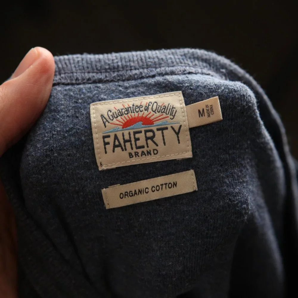 Faherty Men's dark blue crewneck flecked Sweatshirt Medium M EUC - Picture 3 of 6